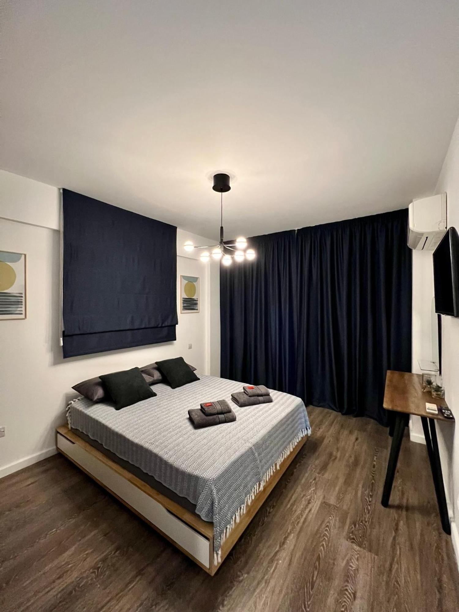 Fat Cow Apartments 拉纳卡 外观 照片