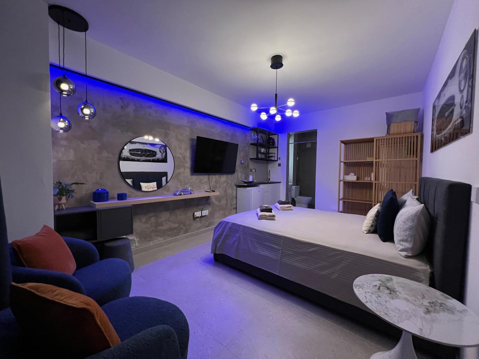 Fat Cow Apartments 拉纳卡 外观 照片